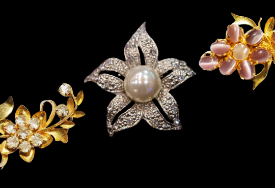 Best Runway Brooches Deals - Top 10 Stylish Accessory Lineup!